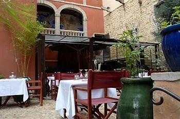 Hotel La Tour Rose à Lyon France