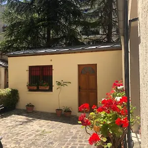 https://petite-maison-rien-que-vous-a-tinyhouse-center-of.fr-paris.fr